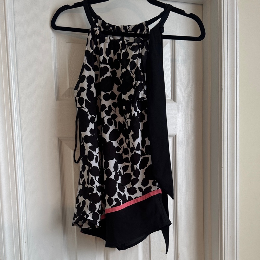 New York & Company Black and White Patterned Blouse